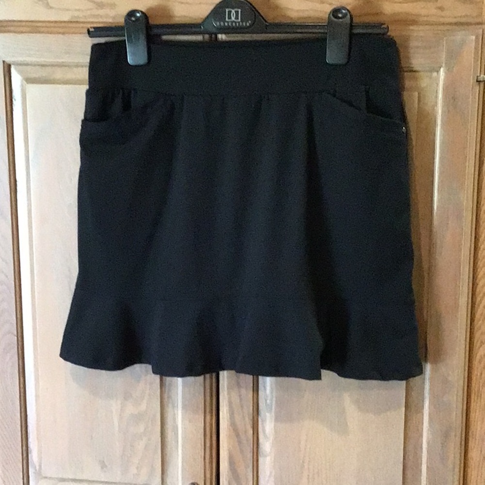 Women’s golf skirt